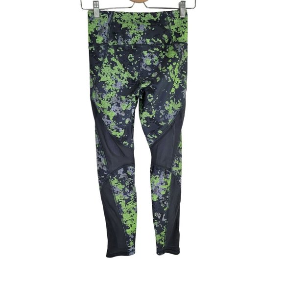 Under Armour heatgear mesh splash camo printed leggings Size Small - Picture 4 of 12